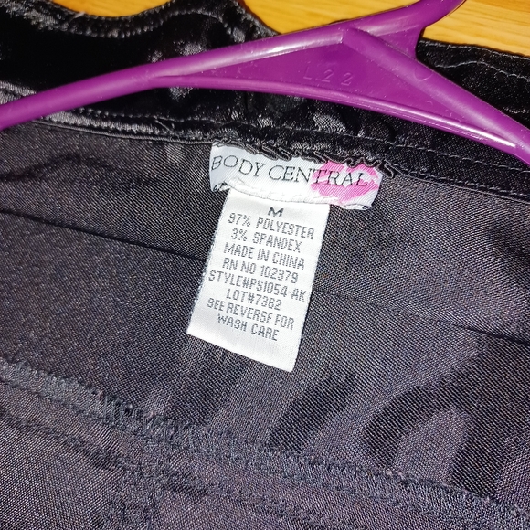 Dress - Picture 6 of 10